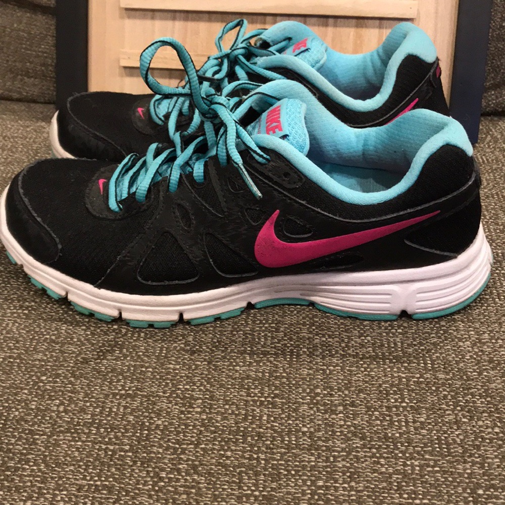 Nike Revolution 2 Black/Teal/Pink running sneakers
